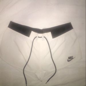 Nike size medium women's